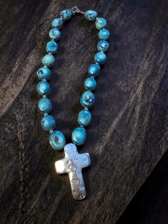 Jewelry - Blue Turquoise Stone Bead Necklace Hammered Cross